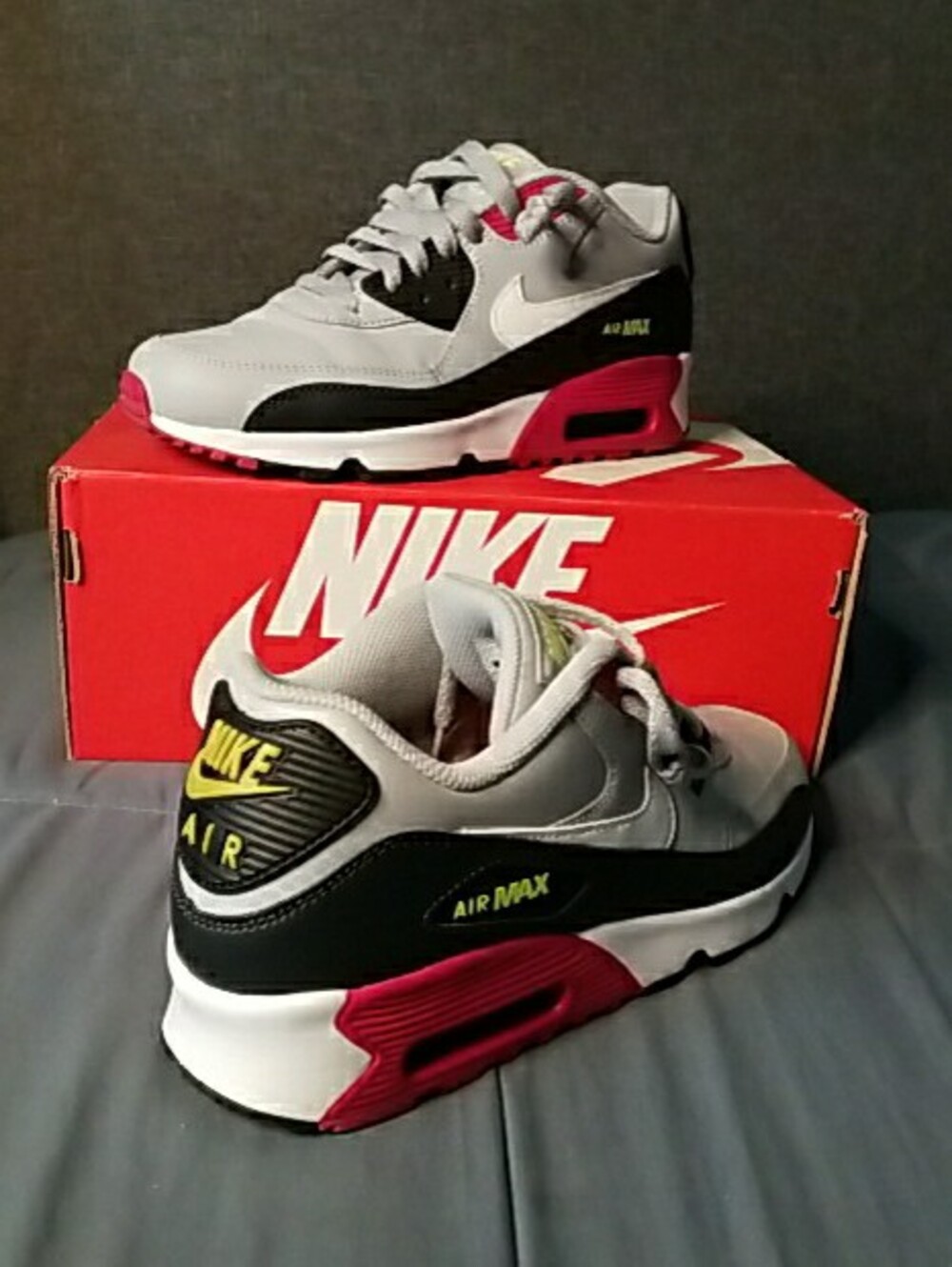 Nike Air Max Sneakers in White, Black & Pink - Picture 4 of 5